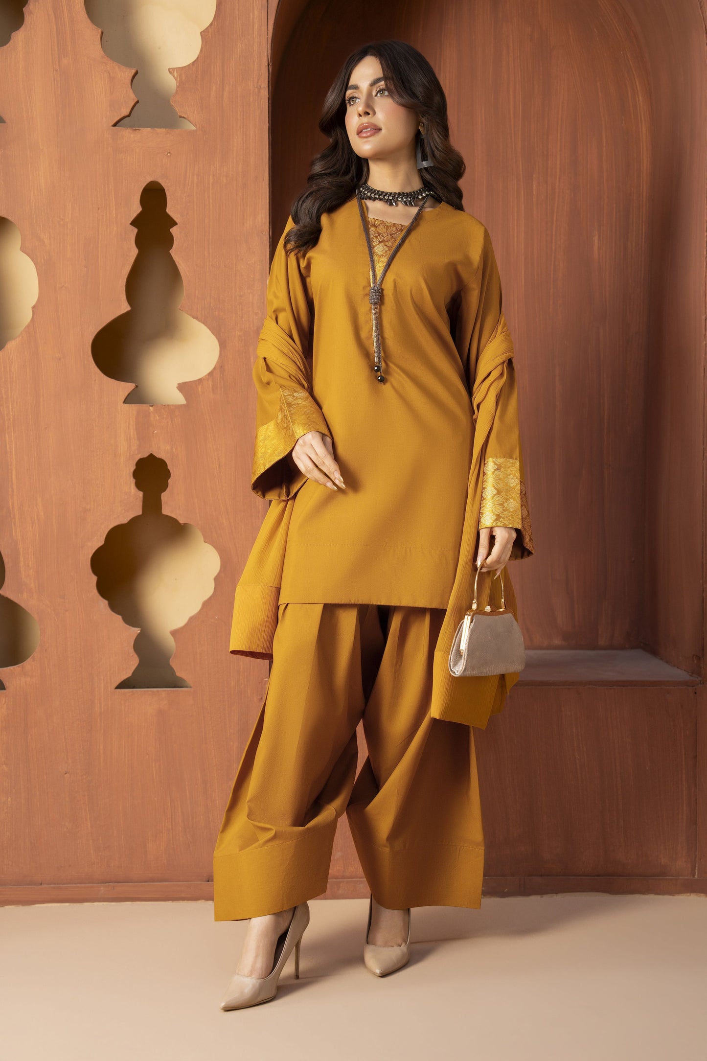 Yara Ready to Wear 3 Pcs Farshi Shalwar Dress