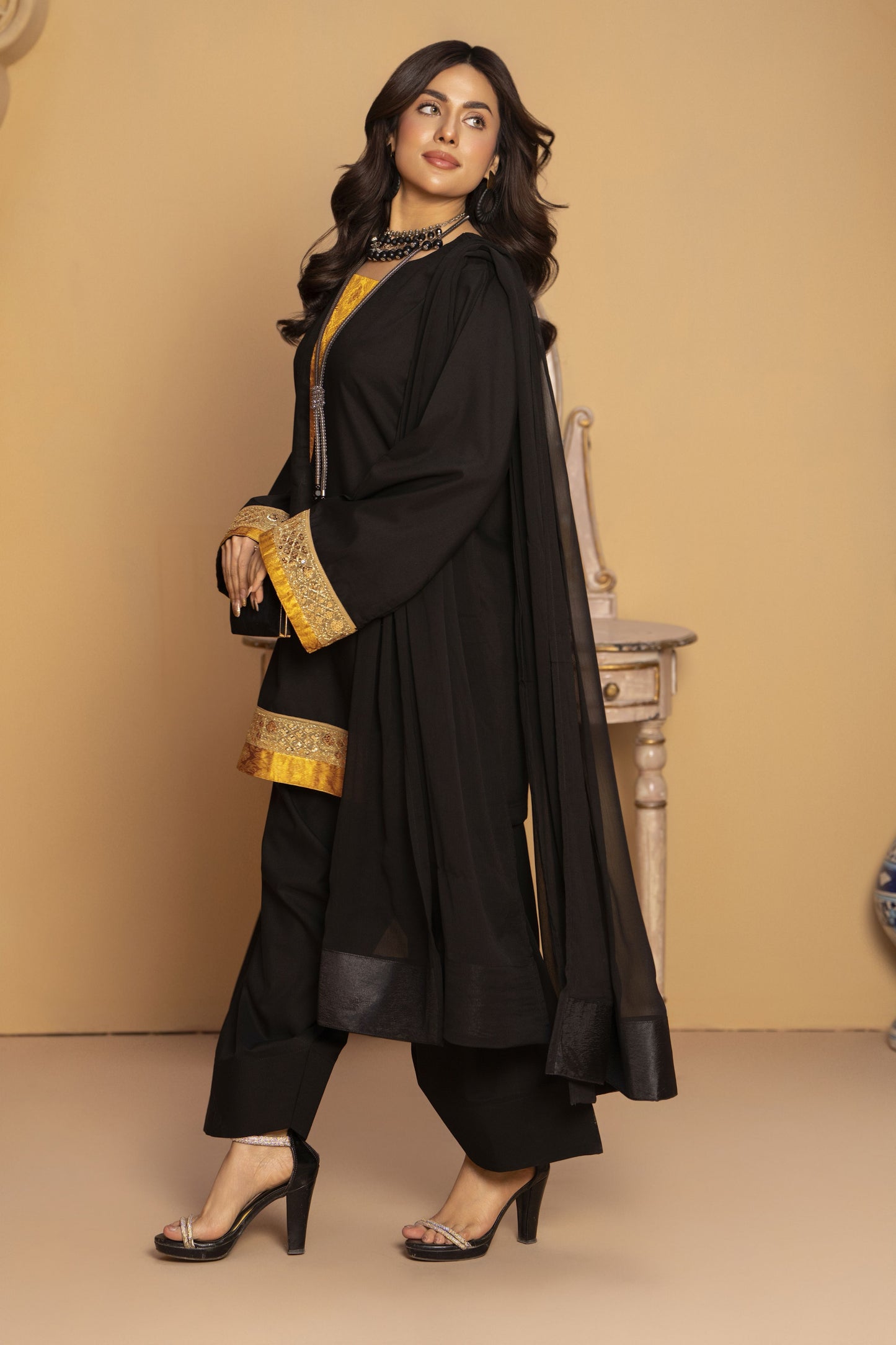 Yimmi Ready to Wear 3 Pcs Farshi Shalwar Dress