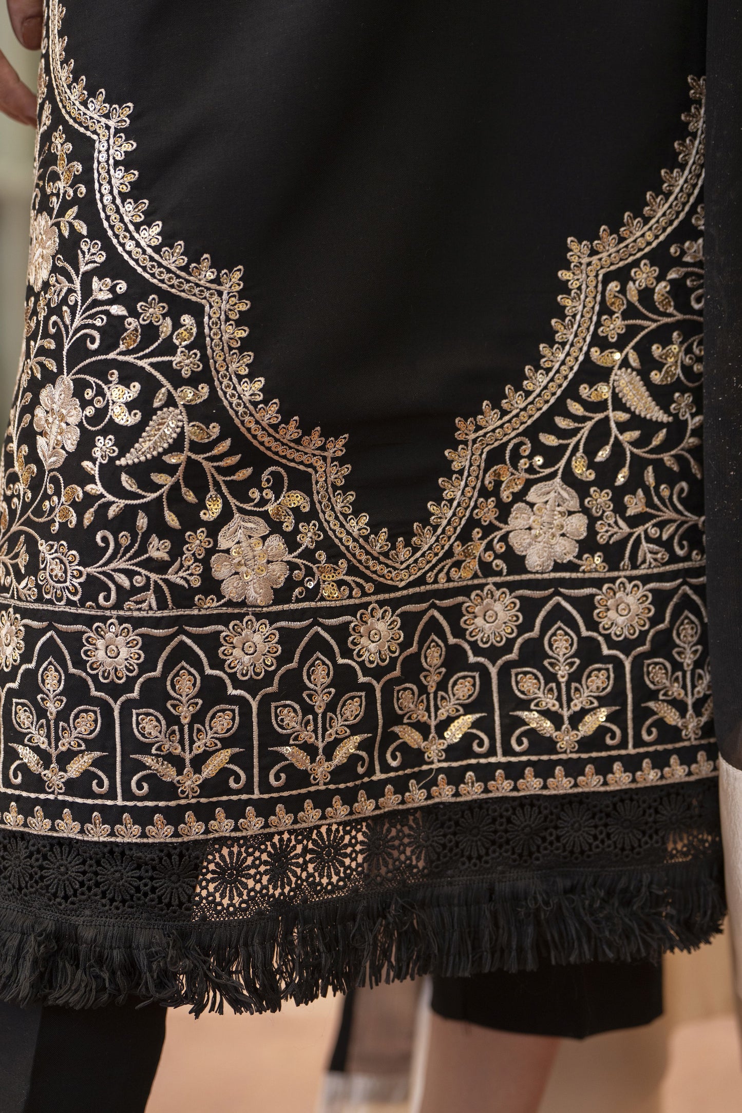 Armeena Luxury Ready to Wear 3 Pcs Embroidered Dress