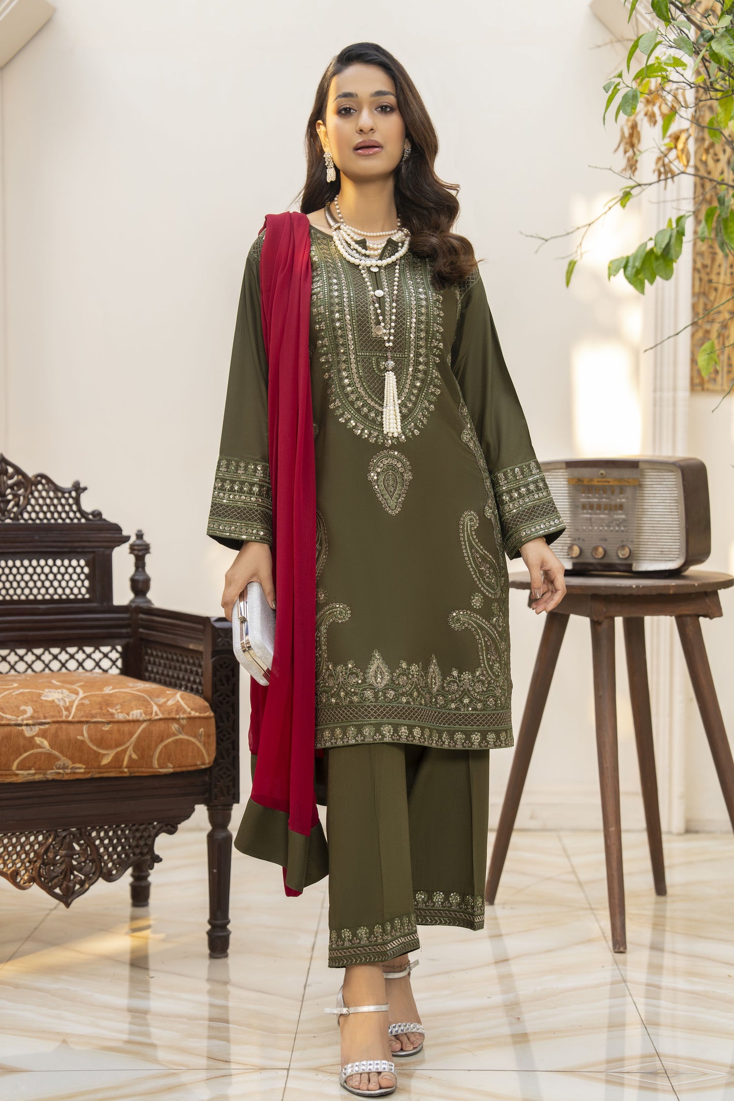 Ishita Ready to Wear 3 Pcs Embroidered Dress
