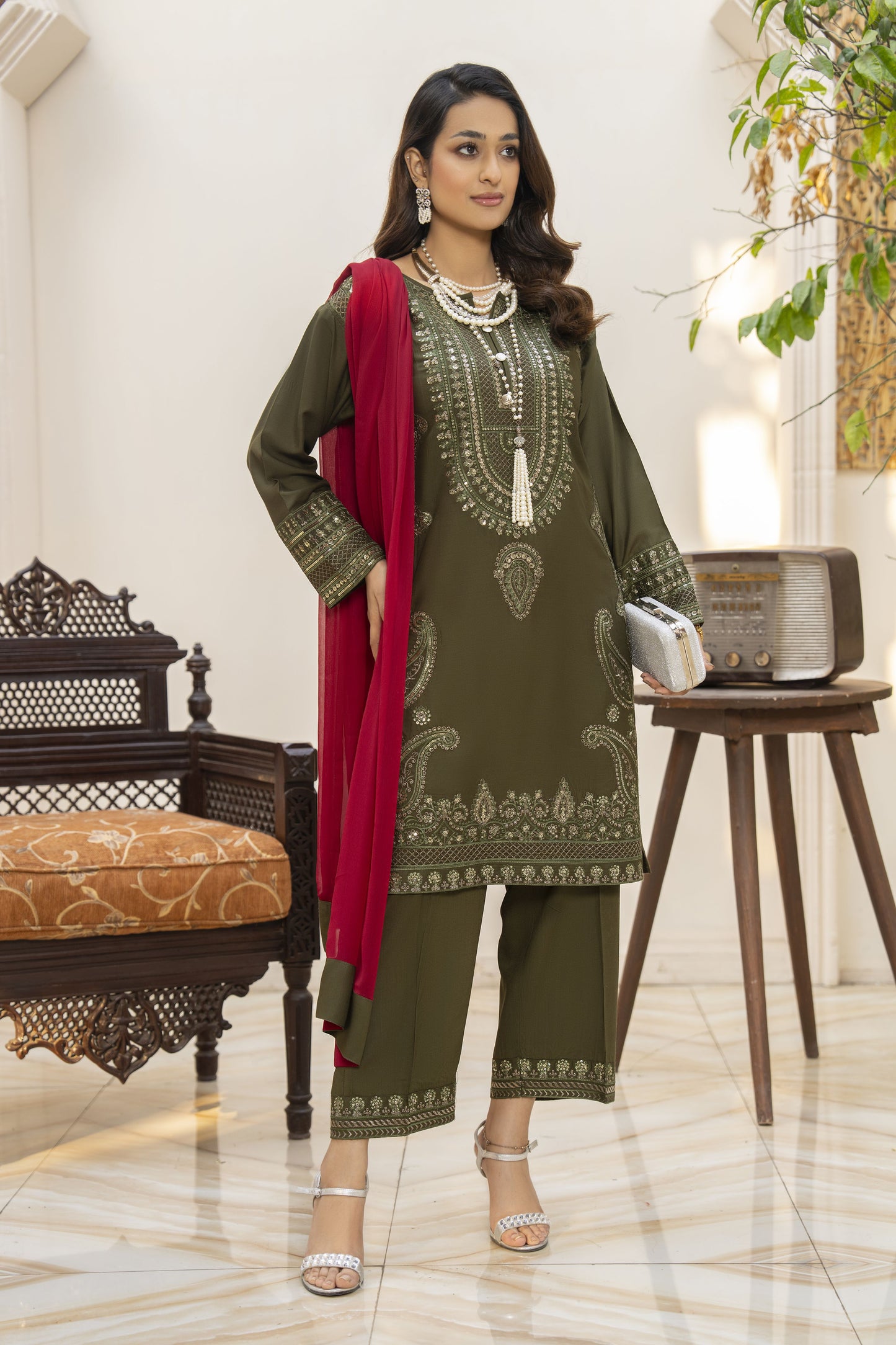 Ishita Ready to Wear 3 Pcs Embroidered Dress