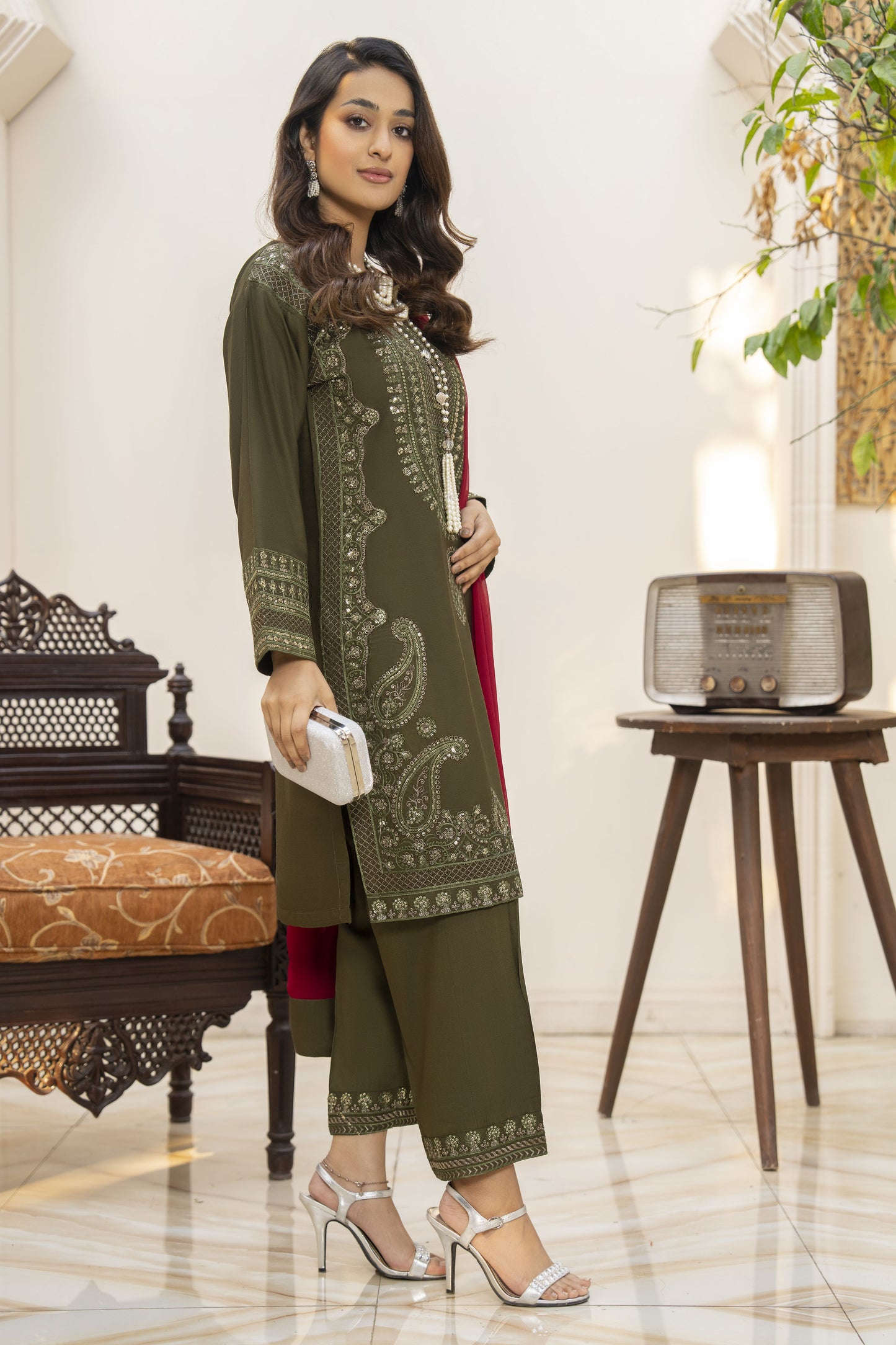 Ishita Ready to Wear 3 Pcs Embroidered Dress