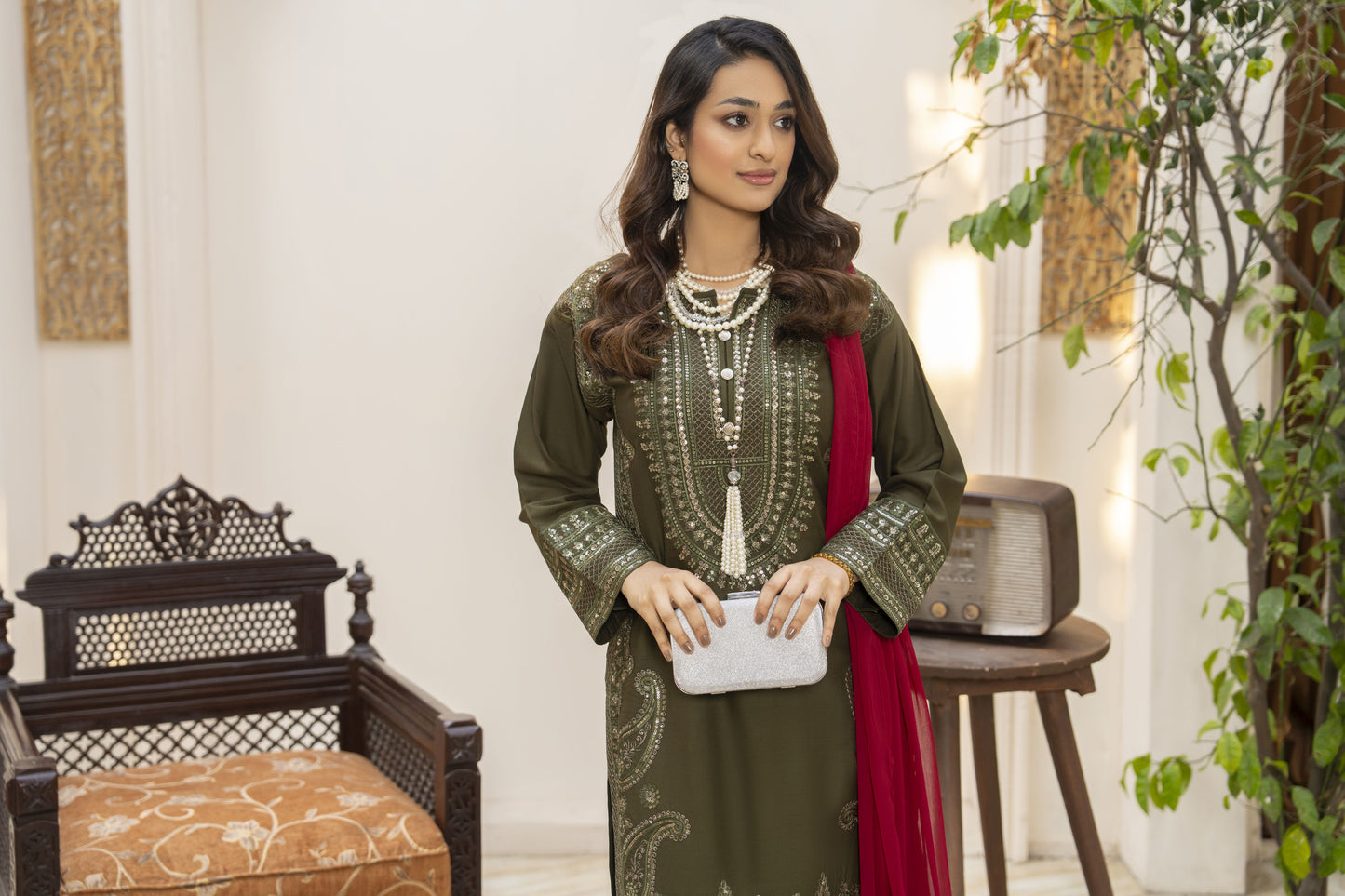Ishita Ready to Wear 3 Pcs Embroidered Dress
