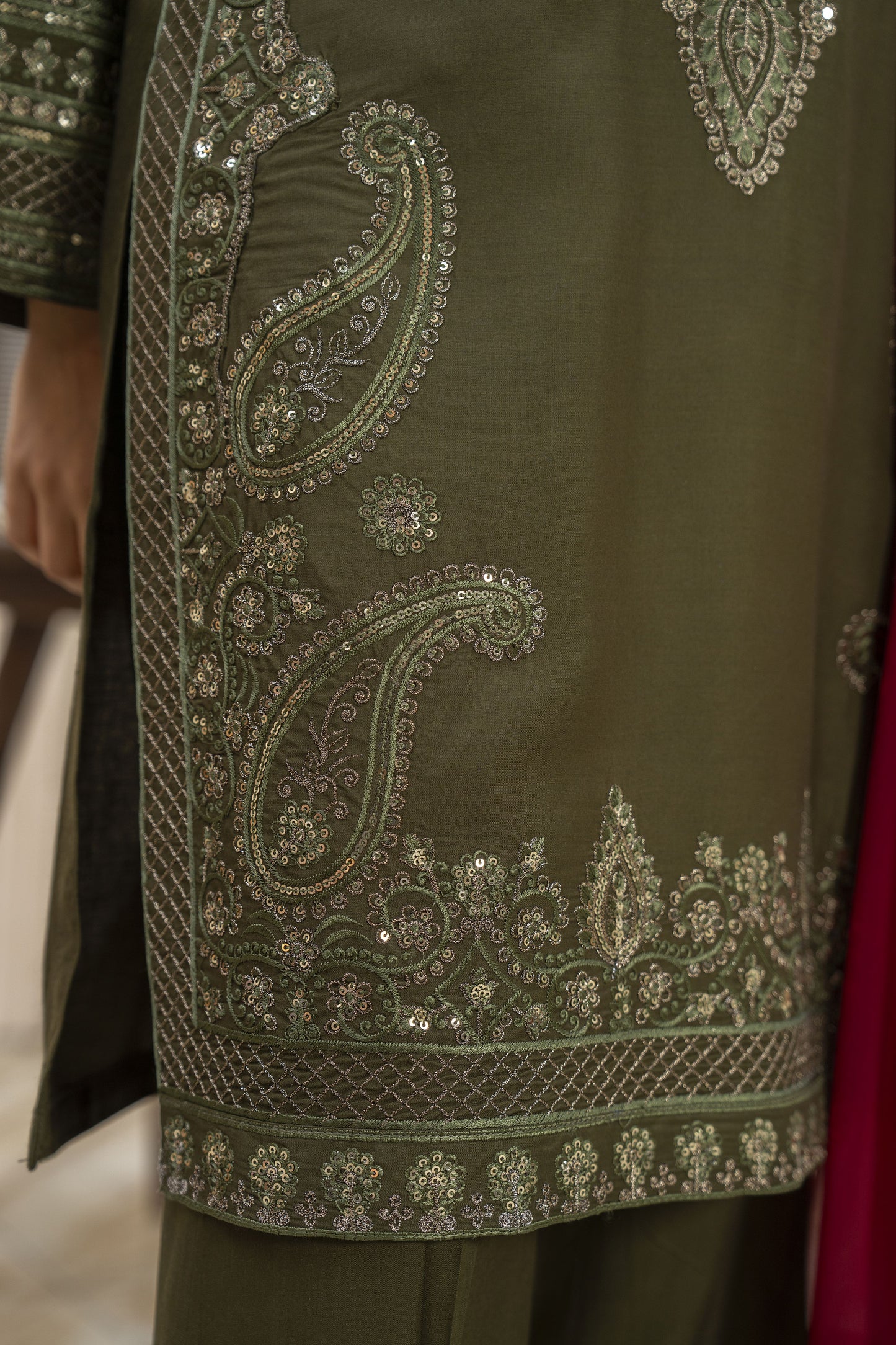 Ishita Ready to Wear 3 Pcs Embroidered Dress