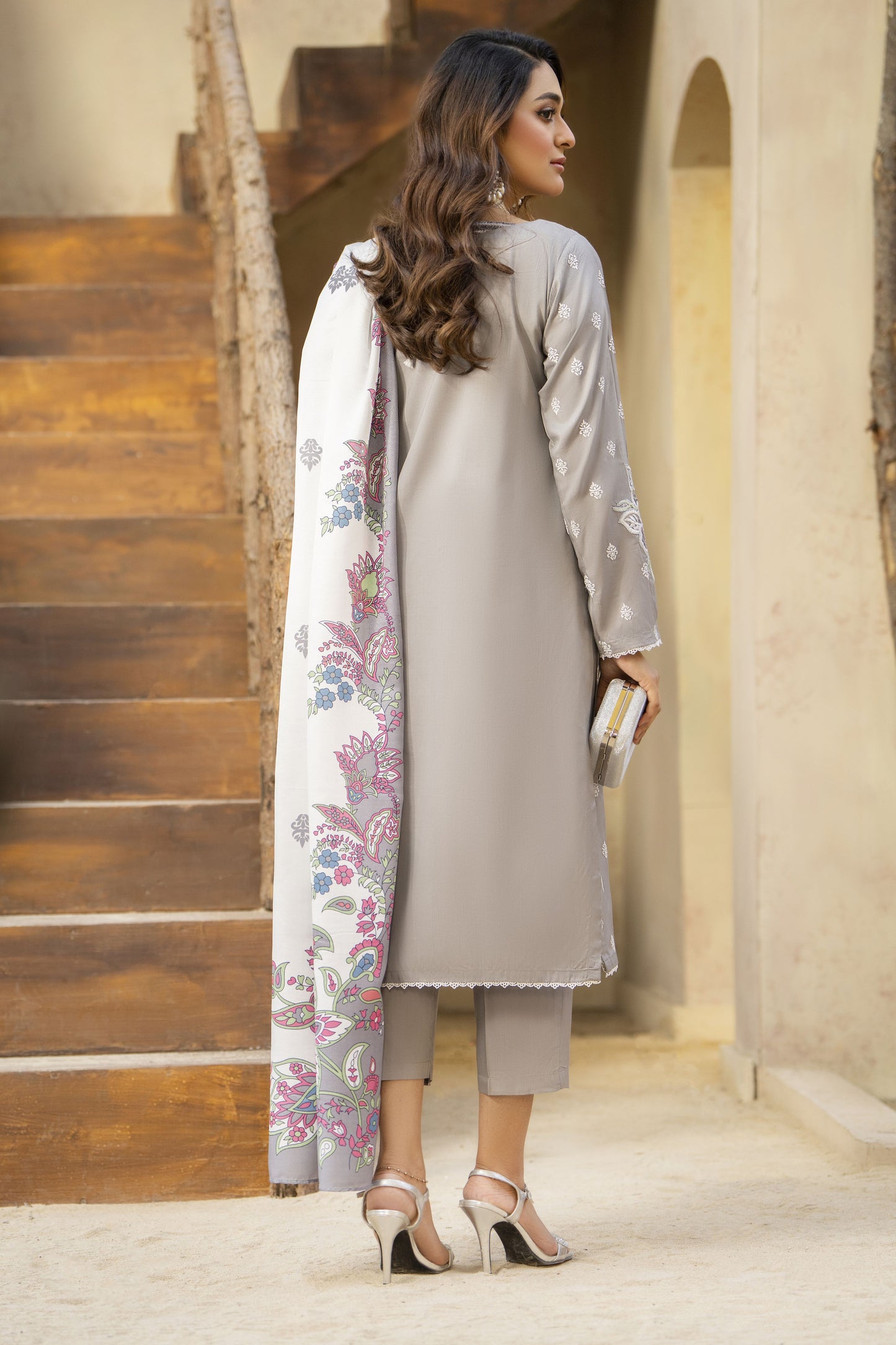 Nisha Ready to Wear 3 Pcs Embroidered Dress