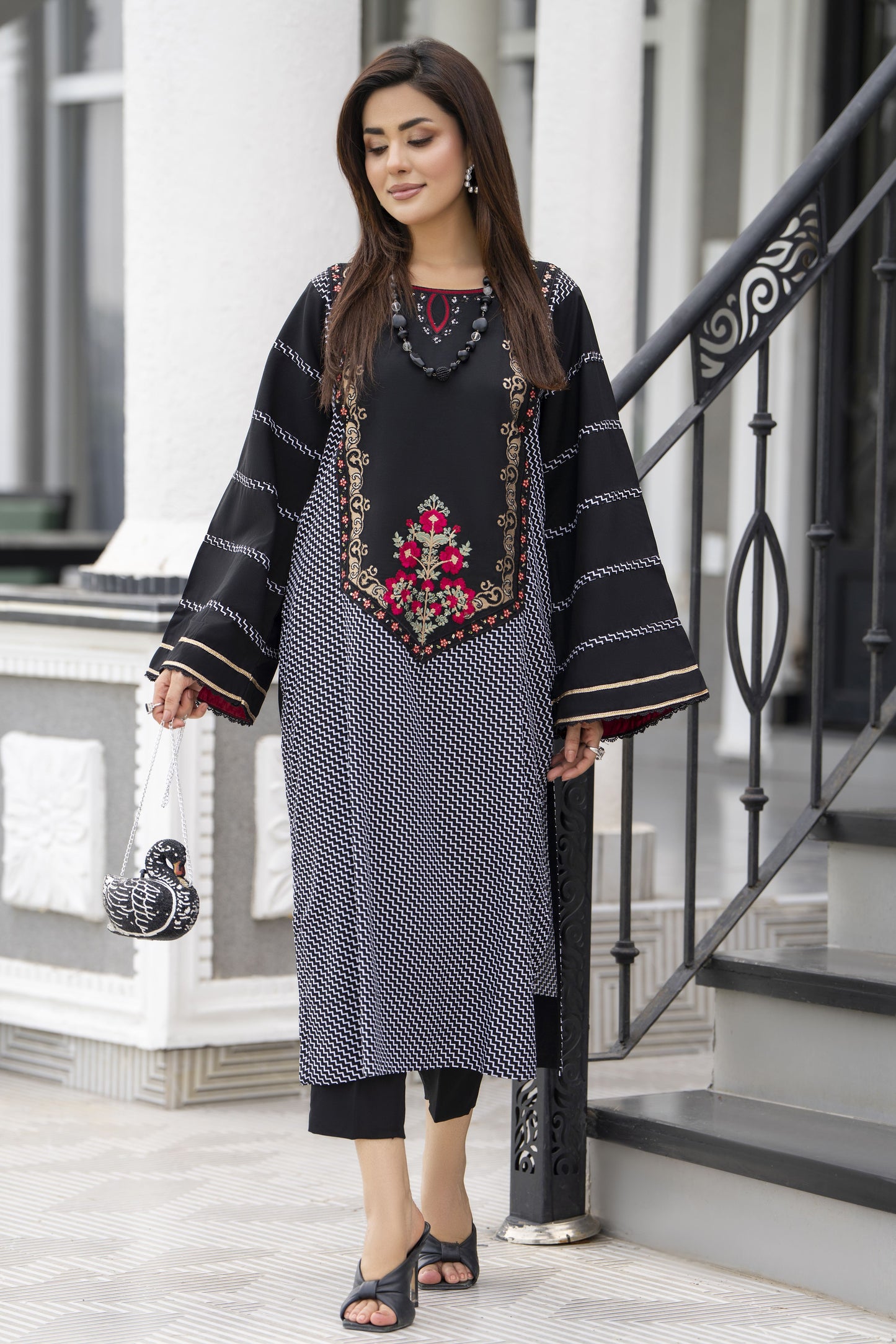 Amna Ready to Wear 2 Pcs Embroidered Dress