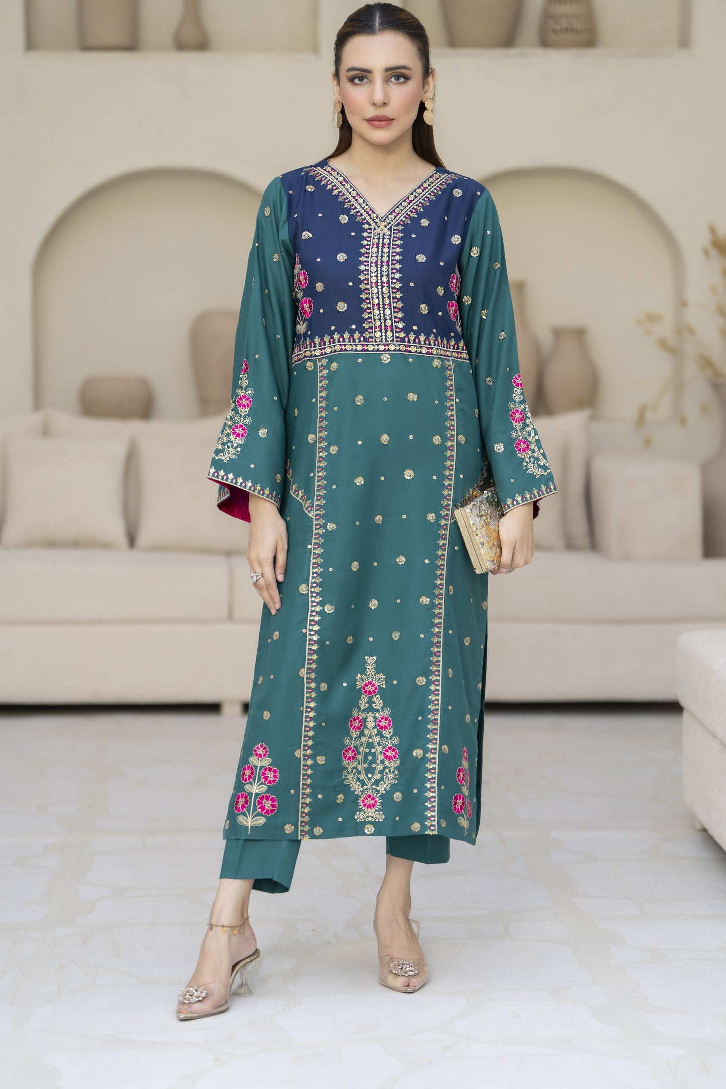 Dilnasheen Ready to Wear 2 pcs Embroidered Dress