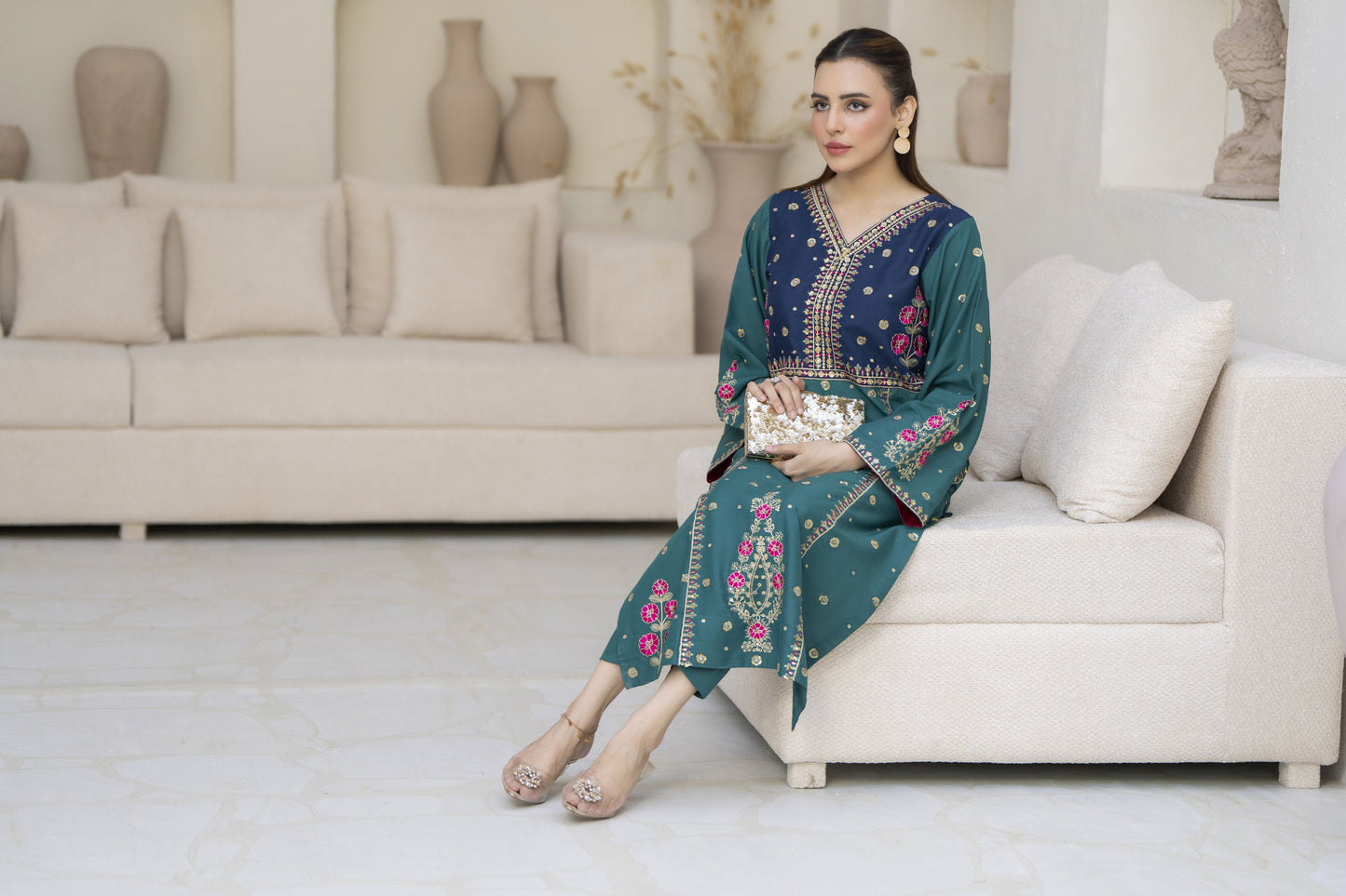 Dilnasheen Ready to Wear 2 pcs Embroidered Dress