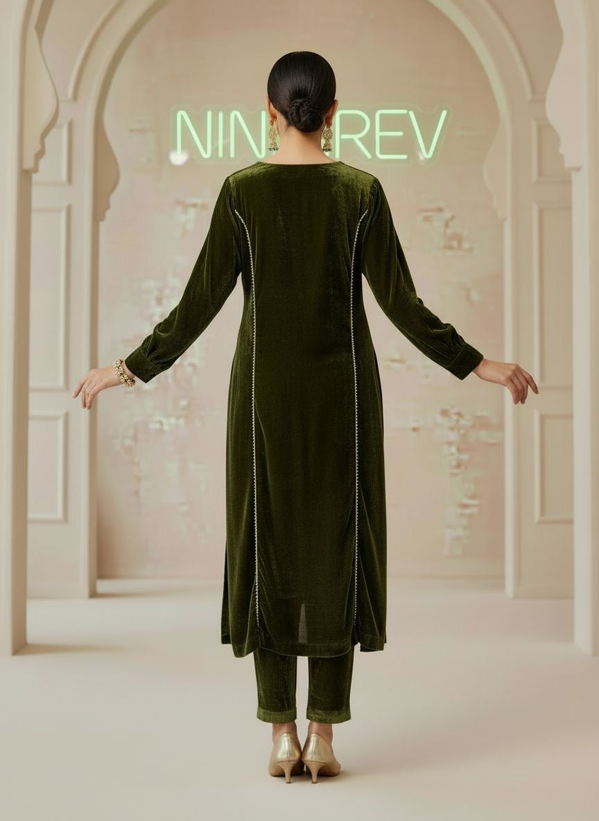 Green Velvet De Luxe Ready to Wear 2 Pcs Dress