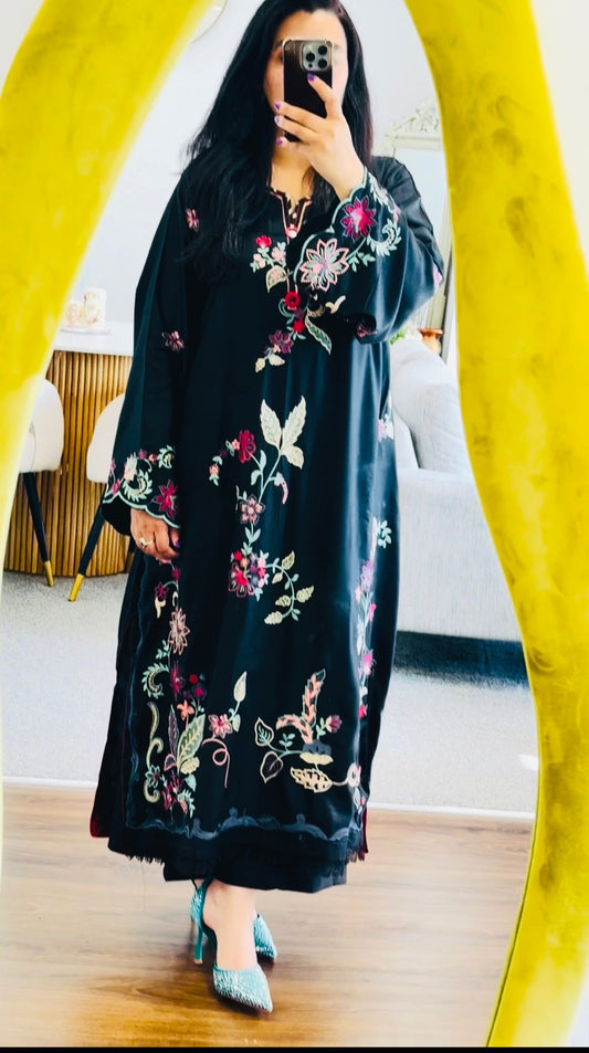 Turkia Embroidered Kaftan Ready to Wear 2 Pcs