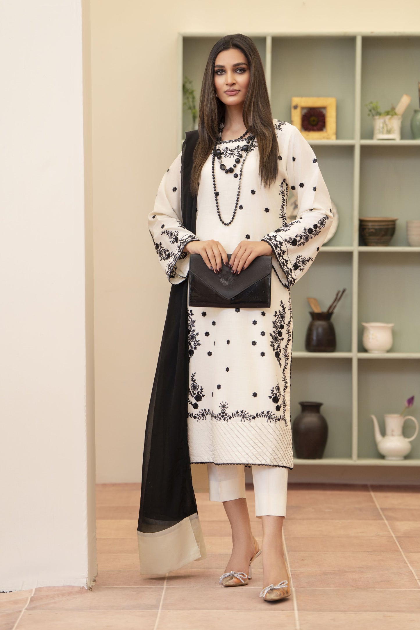 Nuri Ready to Wear 3 Pcs Embroidered Dress