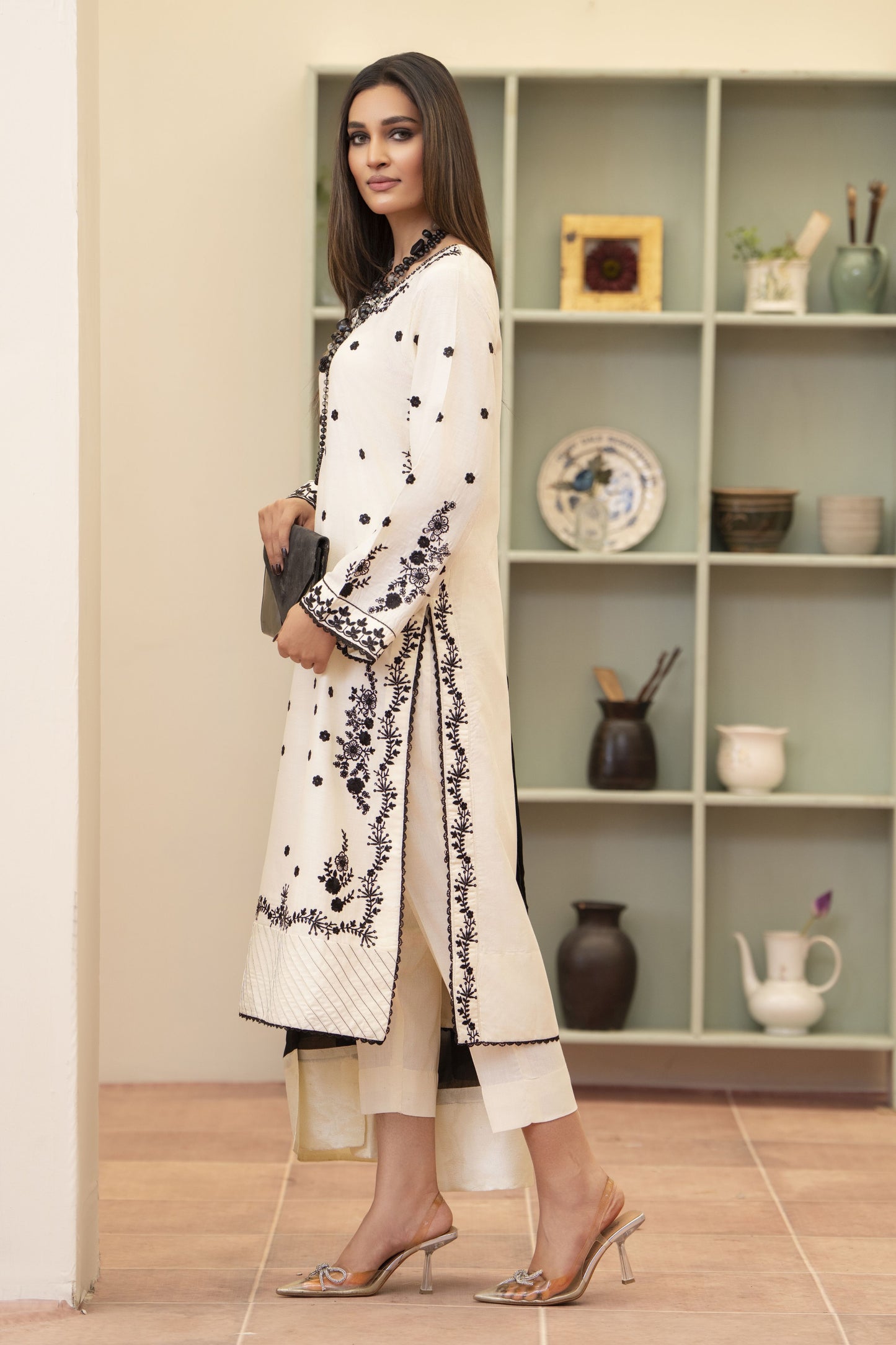 Nuri Ready to Wear 3 Pcs Embroidered Dress