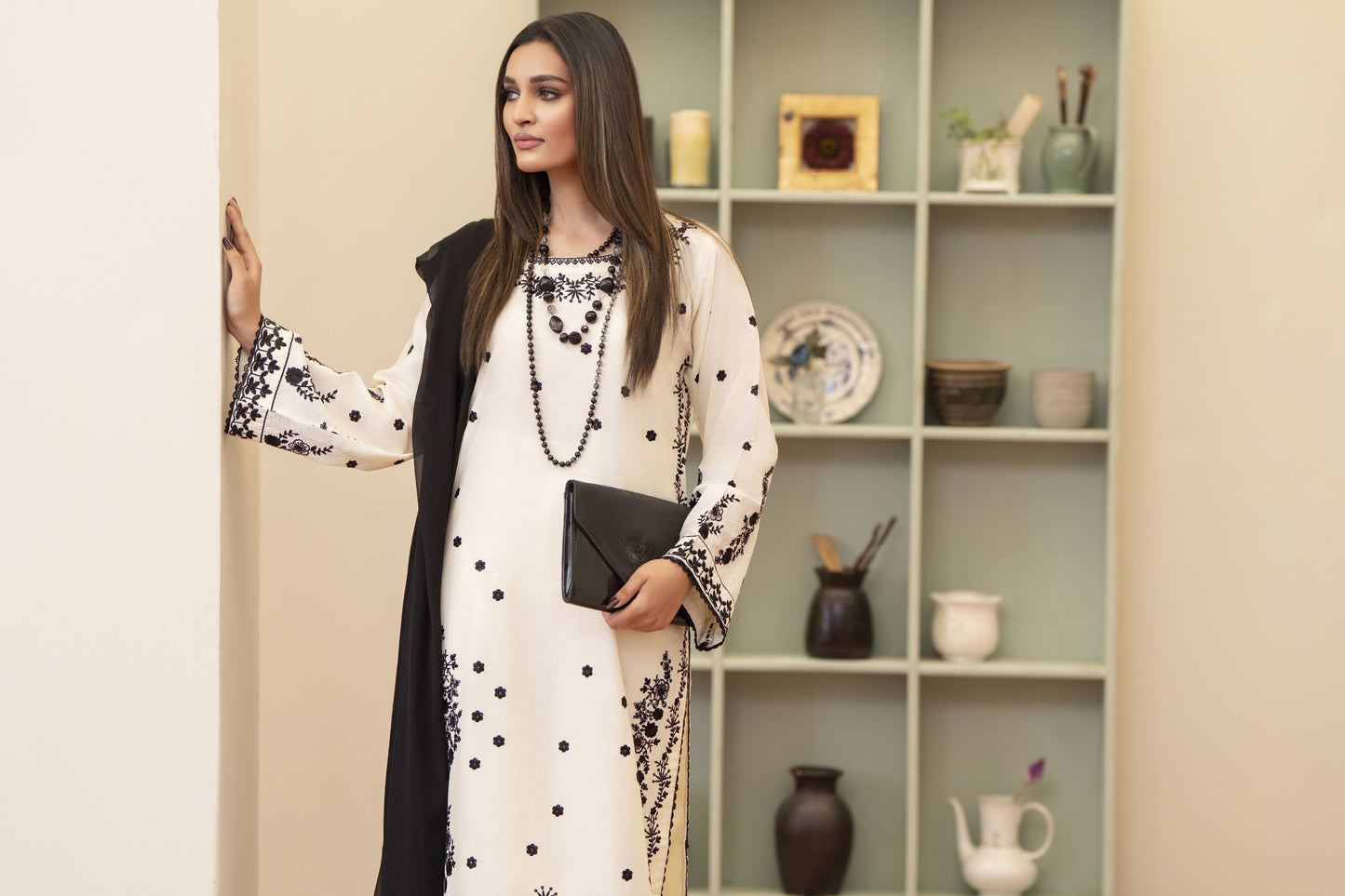 Nuri Ready to Wear 3 Pcs Embroidered Dress